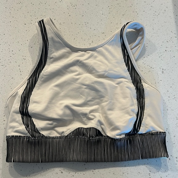 Alo Yoga Sports Bra Size L - Picture 1 of 2